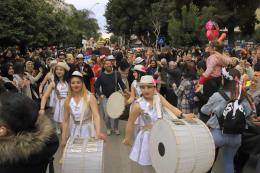 Karnaval heyecanı Adana sokaklarında...