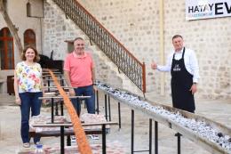 Gastronomi Evi'nde 31 metre uzunluğunda Boru kebabı yapıldı